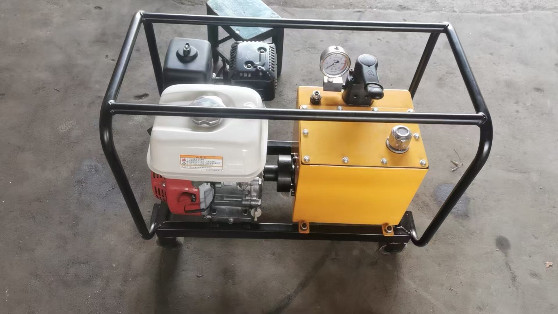 Ultra - High Pressure Hydraulic Pump