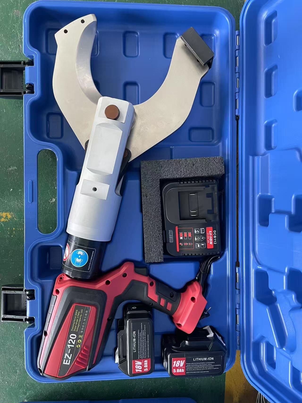 Rechargeable Hydraulic Cable Shears