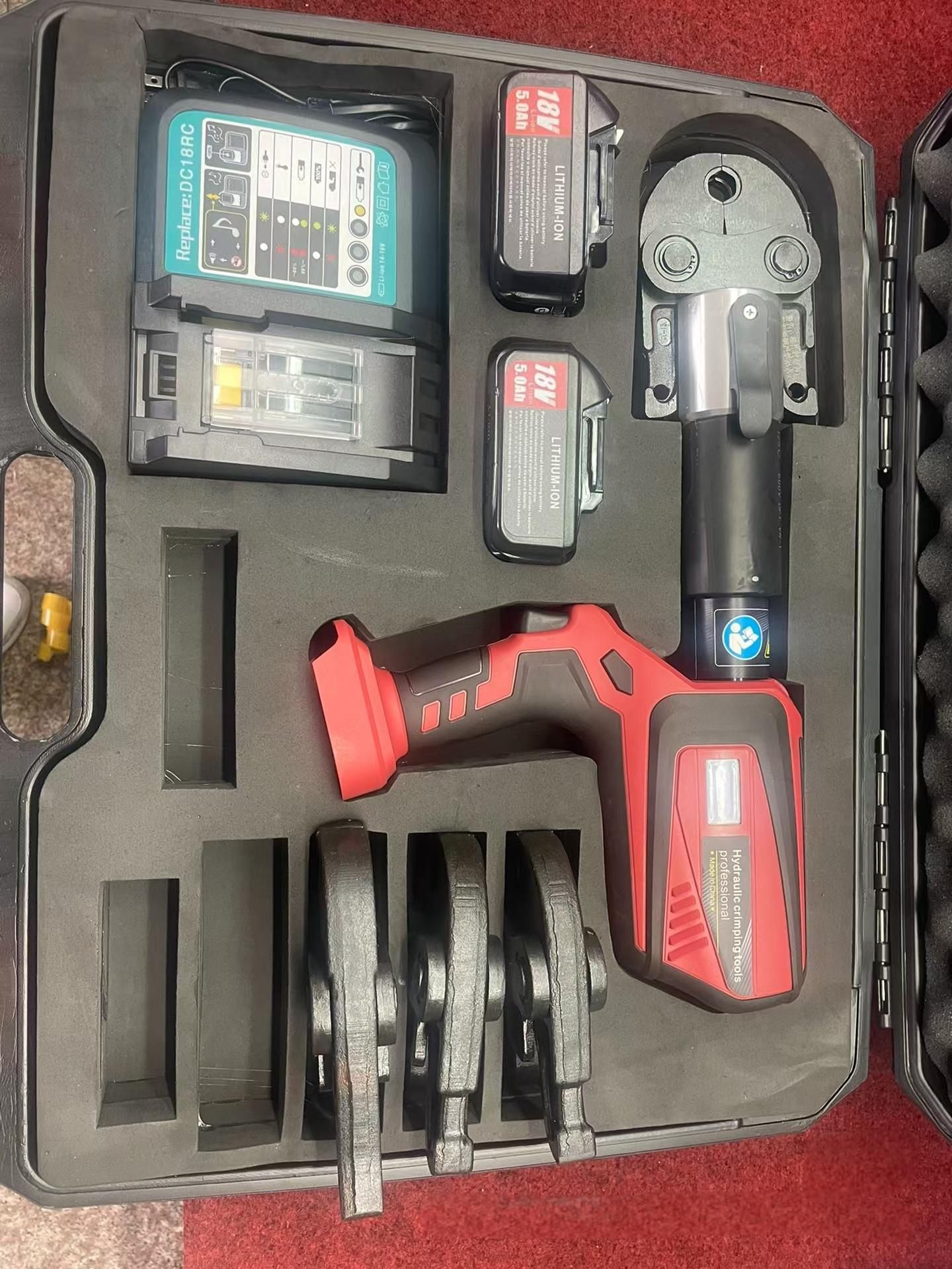 Rechargeable Hydraulic Pipe Crimper