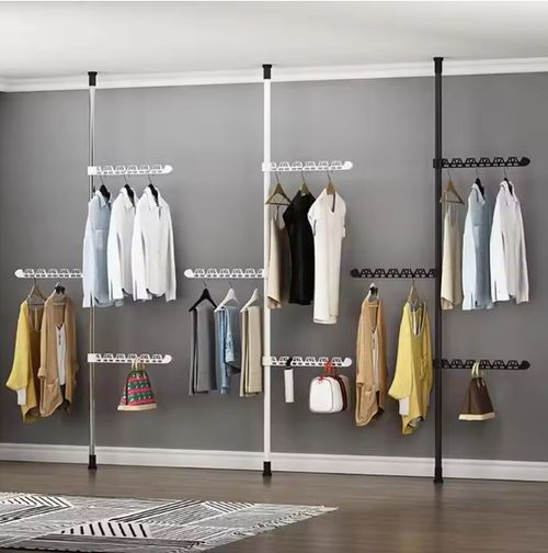 Freestanding clothes rack