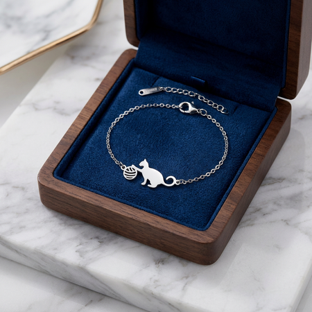 🐾 Personalized Cat Yarn Ball Bracelet