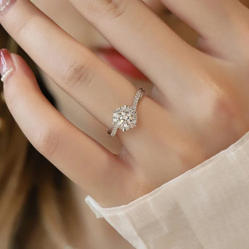 🔥💕Moissanite from the Stars Ring