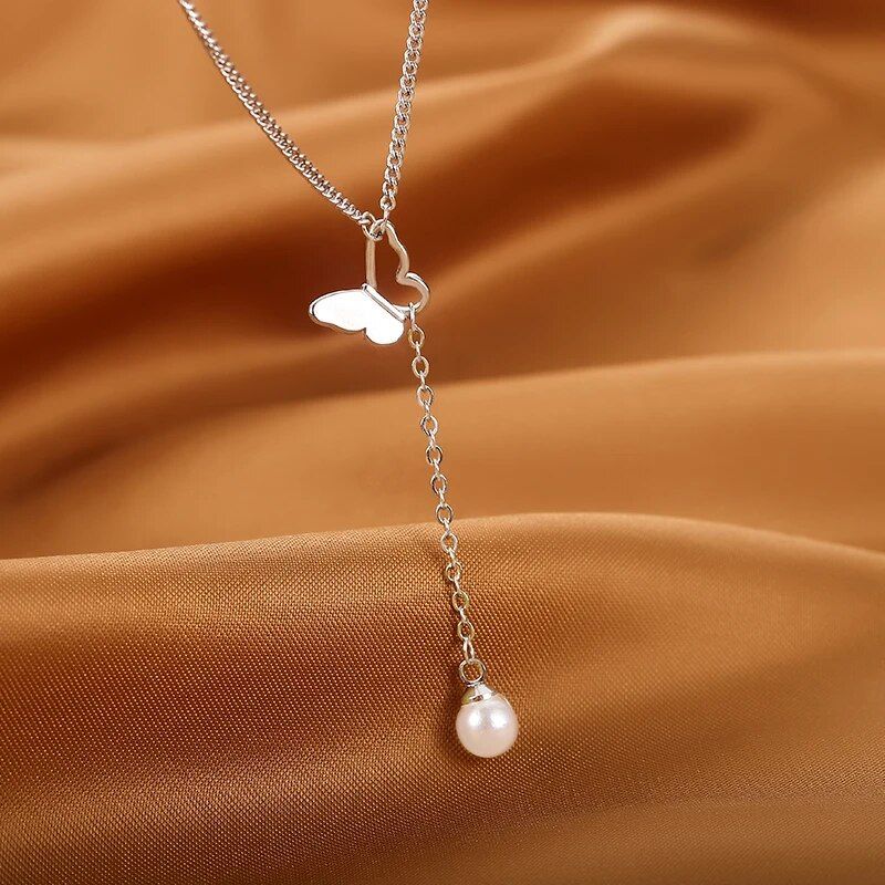 2024 New Butterfly Fashion Tassel Necklace Shiny Pearl Hollow Clavicle Chain Female Jewelry Party Accessories Birthday Present