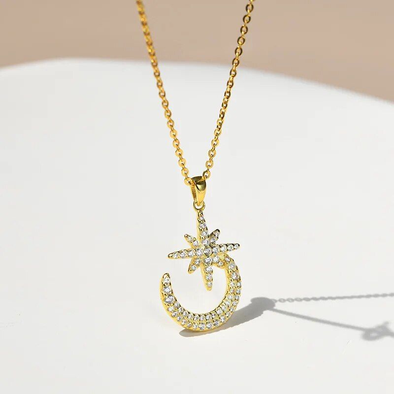 2024 New Senior Star Necklace Shiny Zircon Moon Pendant Ladies Fashion Clavicle Chain Engagement Party Jewelry Birthday Gift