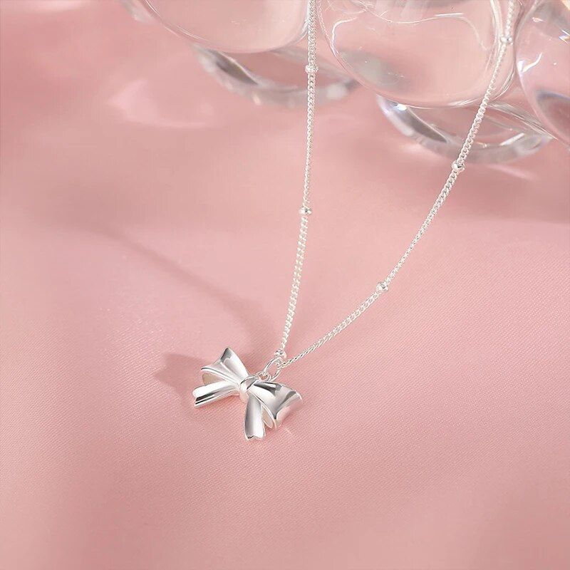 New 925 Sterling Silver Smooth Bow Pendant Necklace Women's collarbone Chain Elegant and High end Neckchain Birthday Gift Jewelr