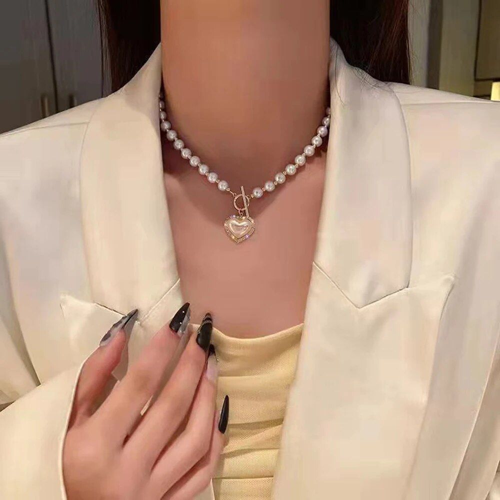 2024 New Elegant White Imitation Pearl Bead Necklace Crystal Heart Shell Pendant for Women Sweet Wedding Party Jewelry