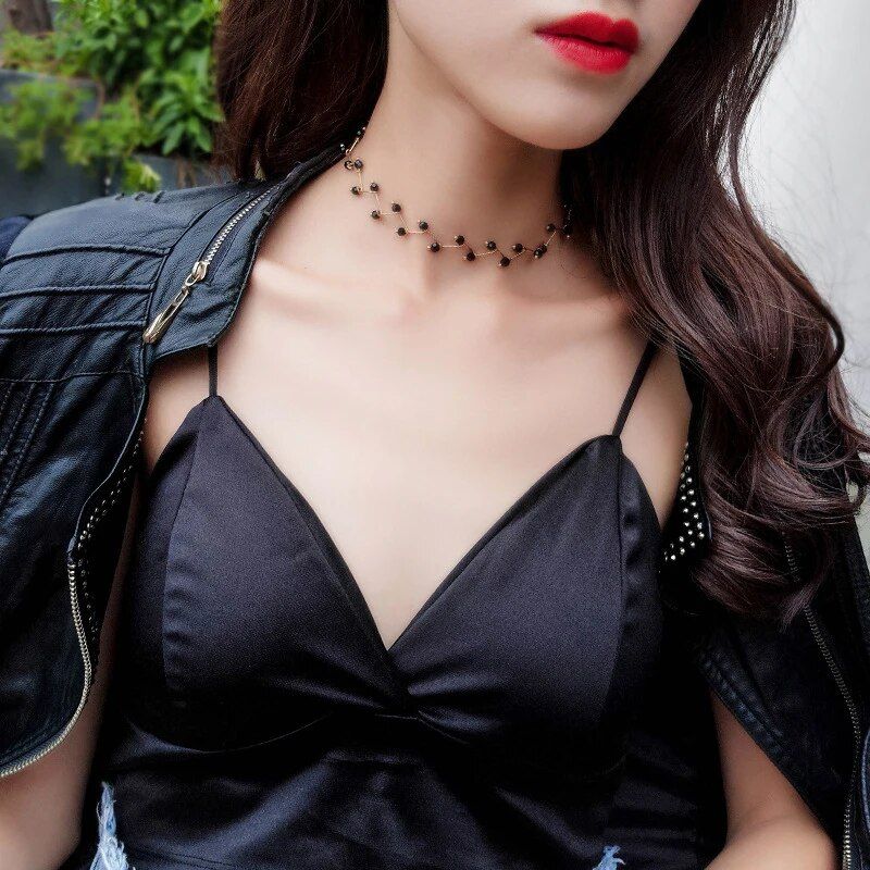 2024 New Arrivals Hot Fashion Black Crystal Necklace Kolye Collier Simple Cross Strand Beaded Chokers Necklaces Women Jewelry