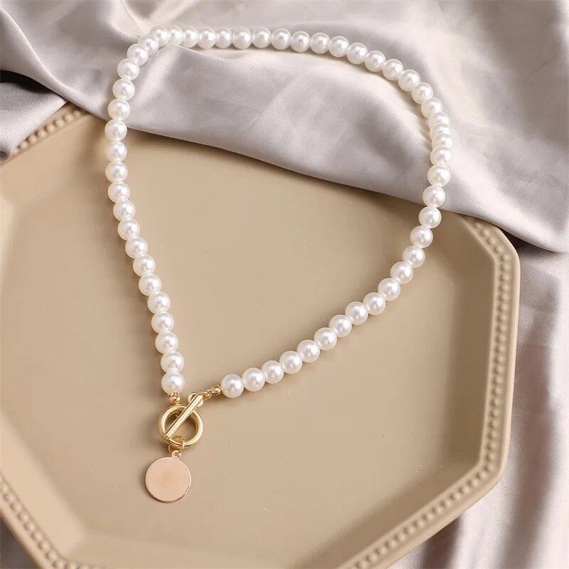 2024 Fashion Wedding Pearl Choker Necklace For Women Coin Lock Pendant Chain Jewelry on the Neck Accessories Party Gift