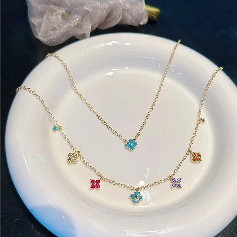 New Vintage Exquisite Four Leaf Clover Turquoise Choker Necklaces Women Gold Love Pendant Chain Necklace Fine Jewelry Wholesale