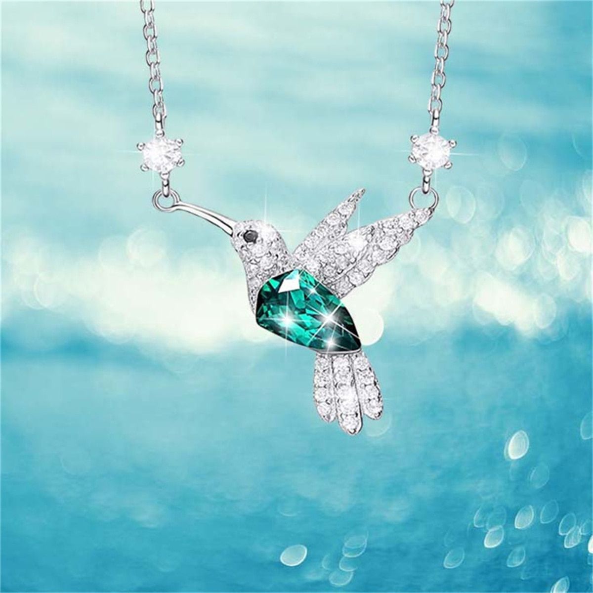 Fashion Crystal Hummingbird Pendant Necklace Exquisite Shiny Zircon Animal Choker Necklace for Women Wedding Party Jewelry Gifts