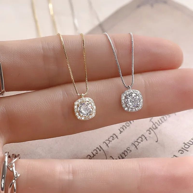 Square Zircon Necklace Women's Fashion High-End Light Luxury Simple Temperament Clavicle Chain Jewelry To Send a Friend Gift2023