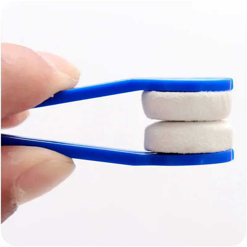 2-in-1 Portable Lens Cleaning Clip