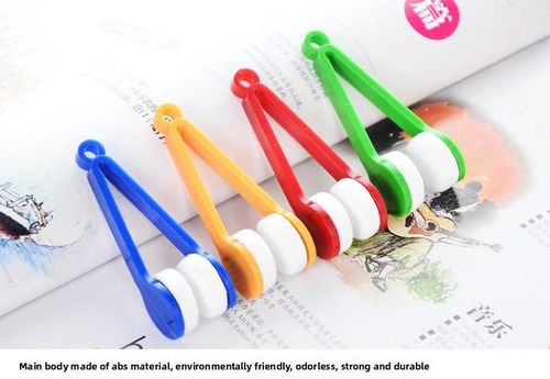 2-in-1 Portable Lens Cleaning Clip