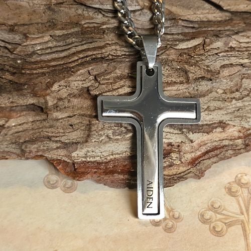 pendant necklace