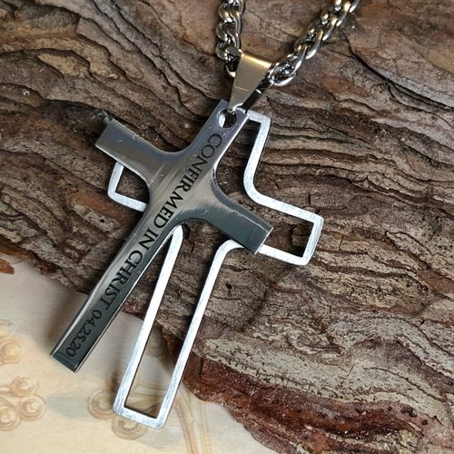 pendant necklace