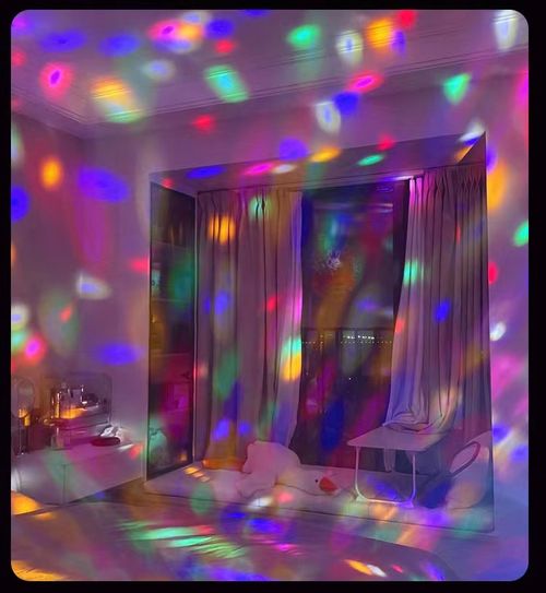 Lâmpada Bola Mágica LED Colorida E27, Luz Rotativa para Palco, KTV e Bar, Efeito Laser e Piscante, Cor Dourada