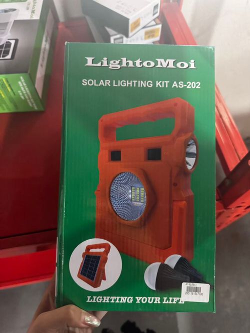 Carregador Portátil Solar, 2400mAh, Bateria Recarregável 18650, Lanterna de Liga de Alumínio, com 2 Lâmpadas LED Brinde