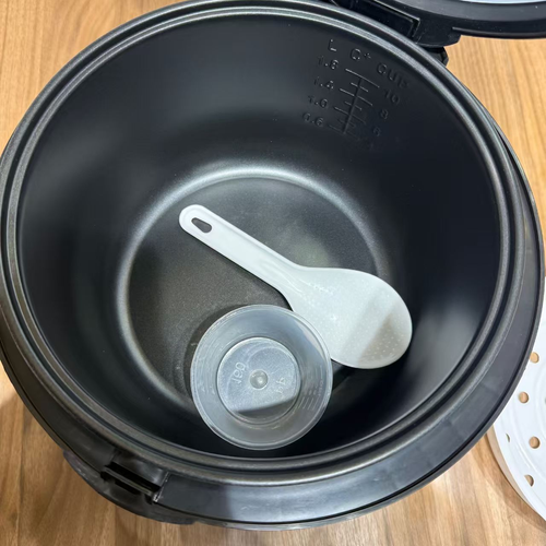 Black and Silver Electric Rice Cooker
