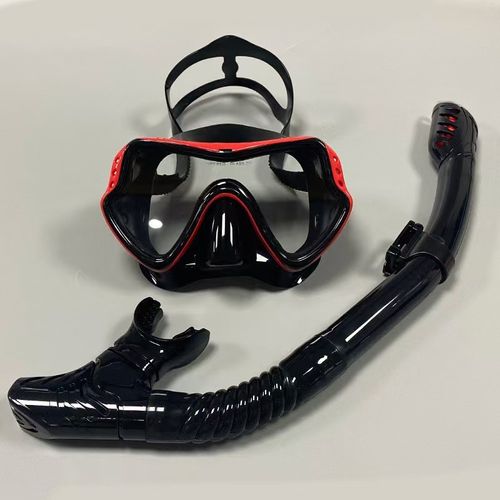 Tempered Glass Diving Mask – Leak-Proof Silicone Snorkeling Mask with Adjustable Head Strap