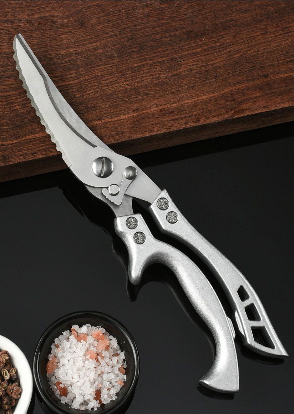 Kitchen chicken bone shears