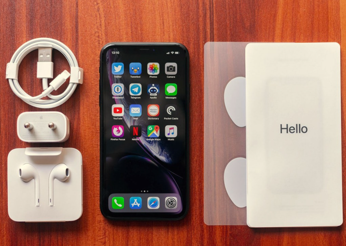 Apple iPhone XR - 128GB HDD - 3GB RAM - Black（A+ grade）