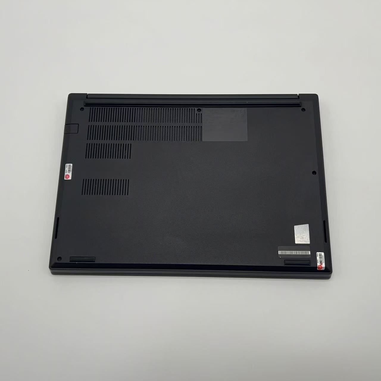 95% new and used Lenovo laptops E14