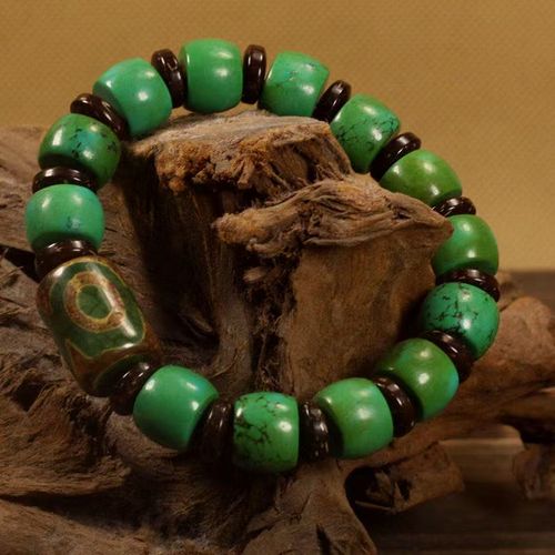 Three-Eyed Dzi Bead Bracelet