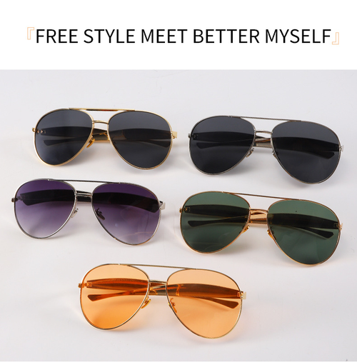 2025 Retro-style toad-shaped women's sunglasses, UV400 protection, gold frame, high-end street fashion.