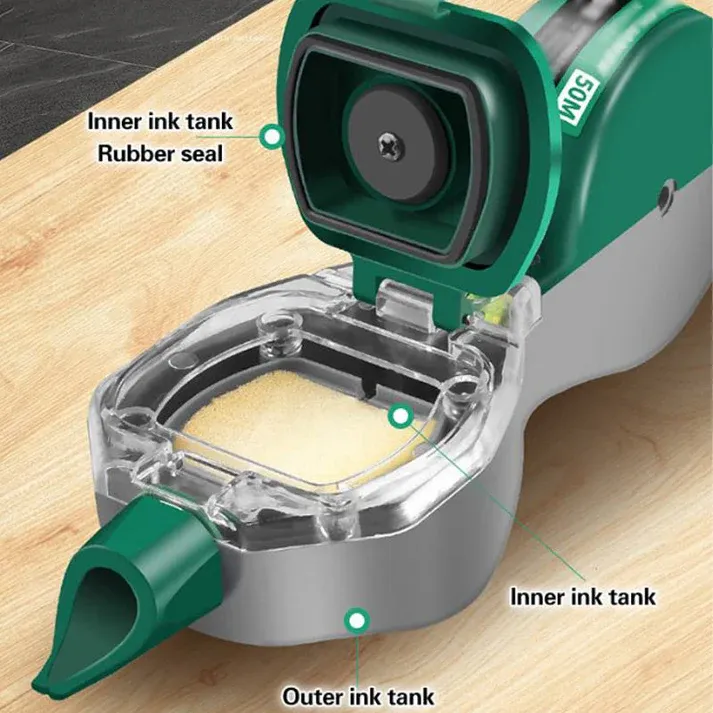 Durable Manual Chalk Line Roll with Spirit Level