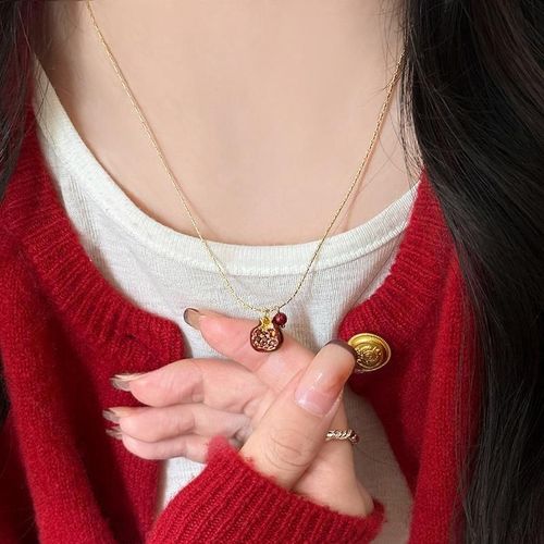 Best-selling Exquisite Red Pomegranate Pendant with 18K Gold Stainless Steel Chain - Women's Necklace, Vintage Style