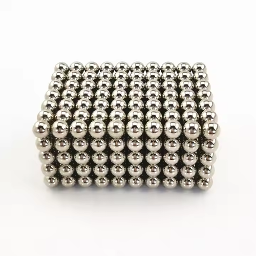 Hot Sale! Buckyballs Toy —— Made of Silver Neodymium Magnet, 3mm Size, 216 Pieces per Box, Super Stress-Relieving, Versatile Ways to Play, Free to Assemble