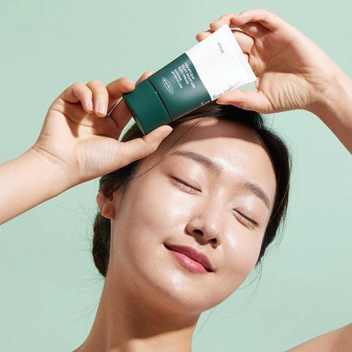 Anua Silky Moisturizing Sunscreen SPF50 + PA ++