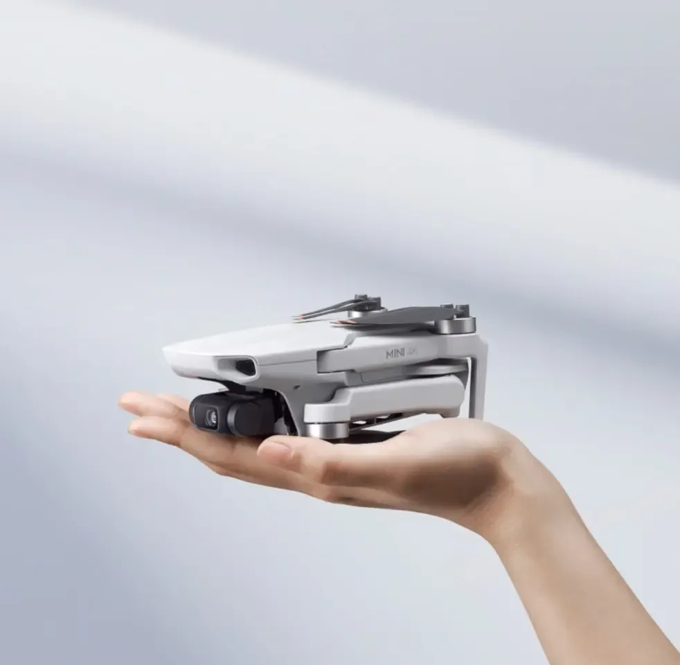 DJI Mini 4K – Mini-drone para filmagens aéreas em ultra-alta definição, com estabilização mecânica de três eixos e transmissão digital de vídeo