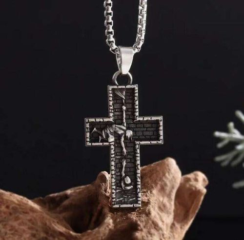 Trendy Retro Savior Cross Pendant Necklace
