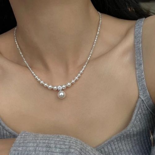 Sparkling Diamond, Silver, and Pearl Light Luxury Necklace for Women