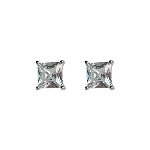 Square four-claw stud earrings