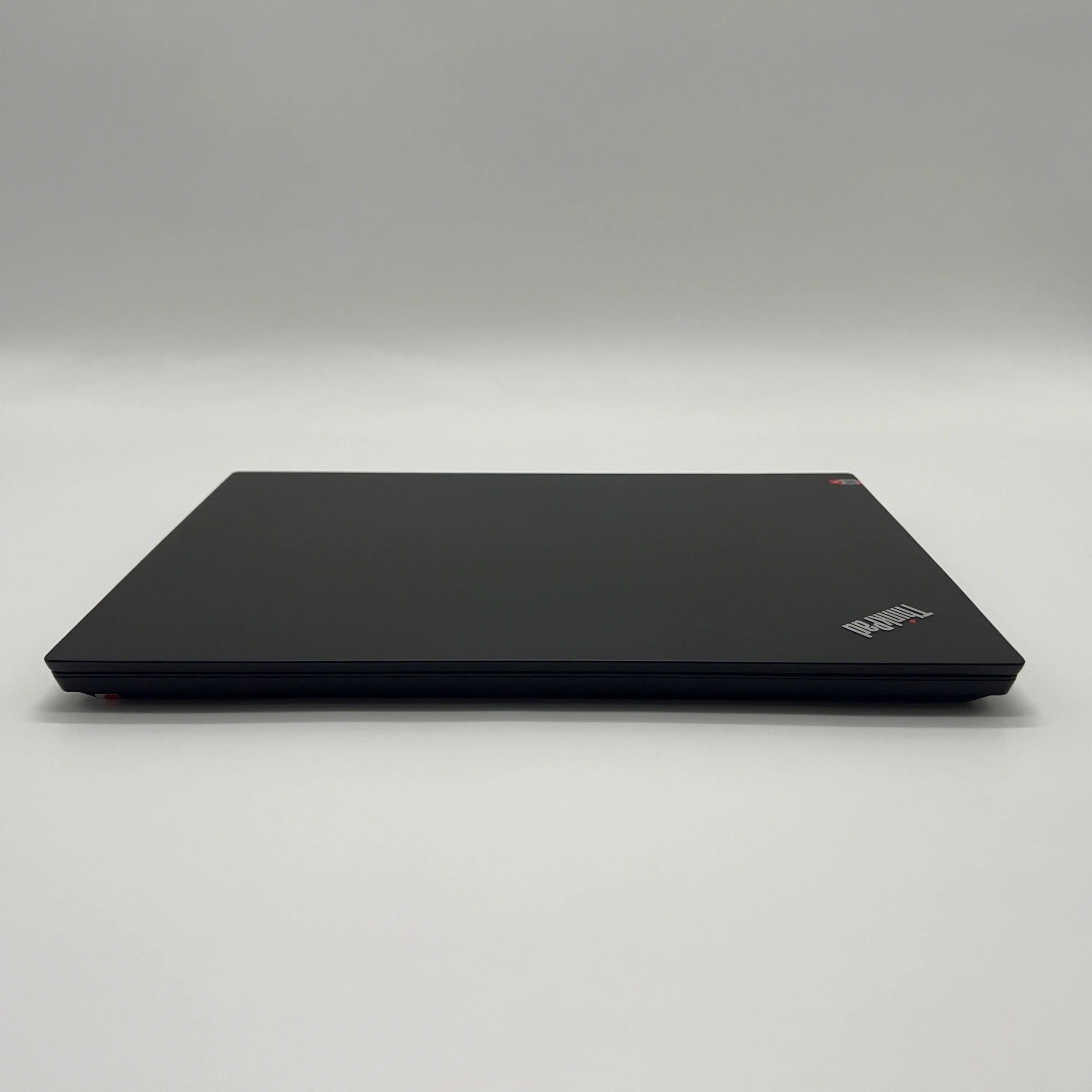 95% new and used Lenovo laptops E14