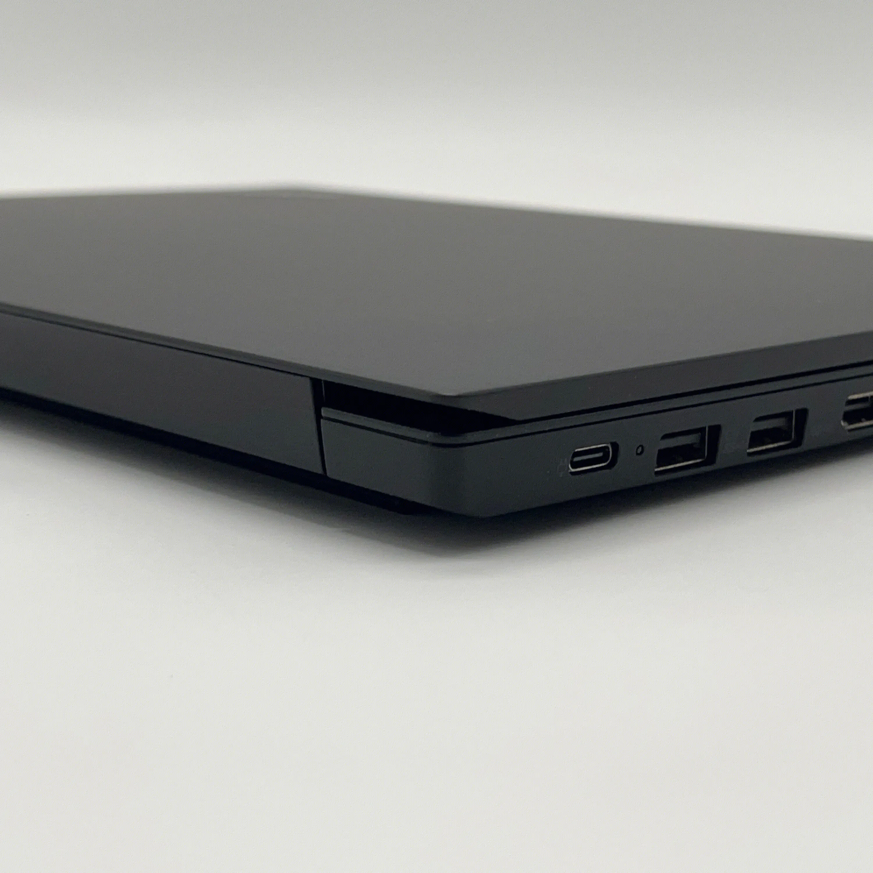 95% new and used Lenovo laptops E14