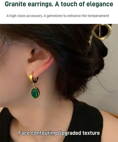 Emerald necklace earrings bracelet