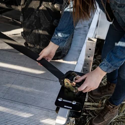 🔥 Retractable Auto Ratchet Strap with RAIL BRACKET BUNDLE