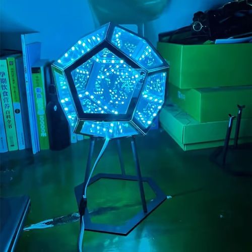 ✨3D Infinity Dodecahedron Table Lamp - A visual feast through dimensions