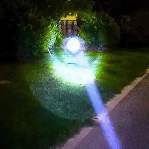 Lanterna LED multifunções com carregador de telemóvel, quebra-vidros e à prova de água para carro