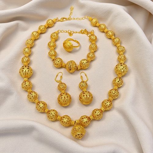 Luxury necklace, earrings, bracelet and ring set