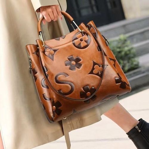 New Arrival Bucket Bag: High - end Stylish Embossed Handbag with Large Capacity, Comes with a Detachable Pouch, Perfect for Shoulder Carry