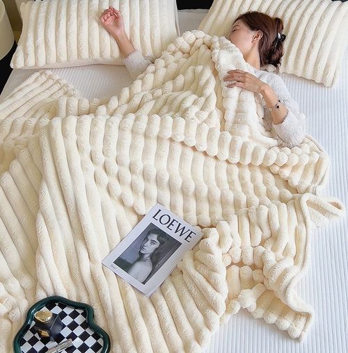 Plaid velours lapin uni multifonction style luxe discret