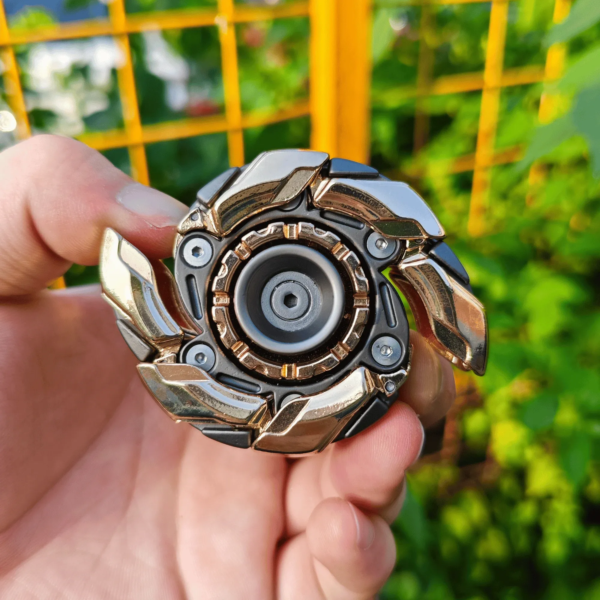 EDC Fidget Sliders Open Armor Spinning TopFidget Toys لتخفيف التوتر للبالغين ميتا المغناطيسي