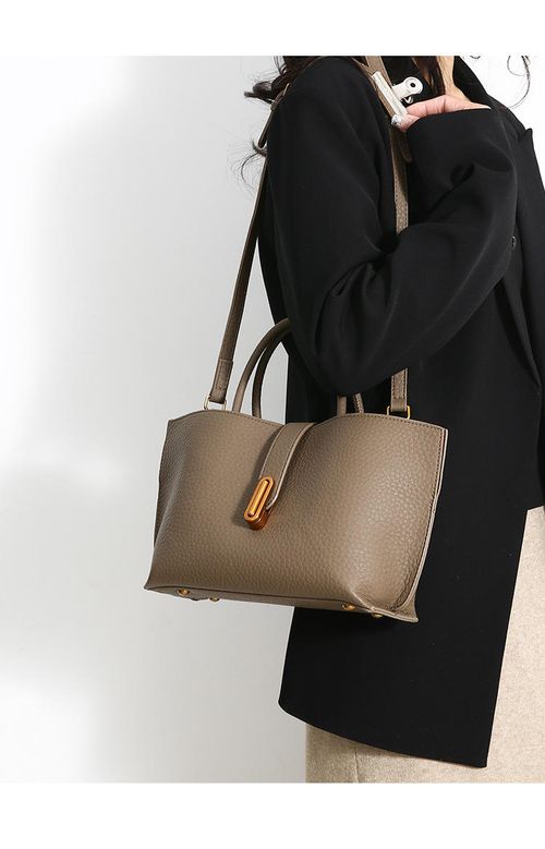 Women's new large capacity designer fashionable light luxury handbag
