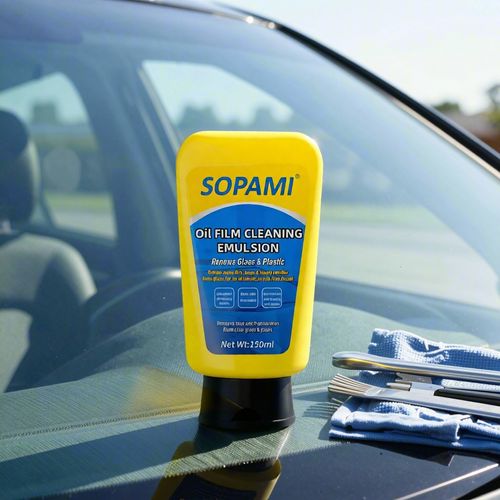 (Buy one get one free)Car Oil Film Cleaning Solution for Glass Decontamination Fast Acting Formula Compact Easy to Carry Windshield Spray 150ml