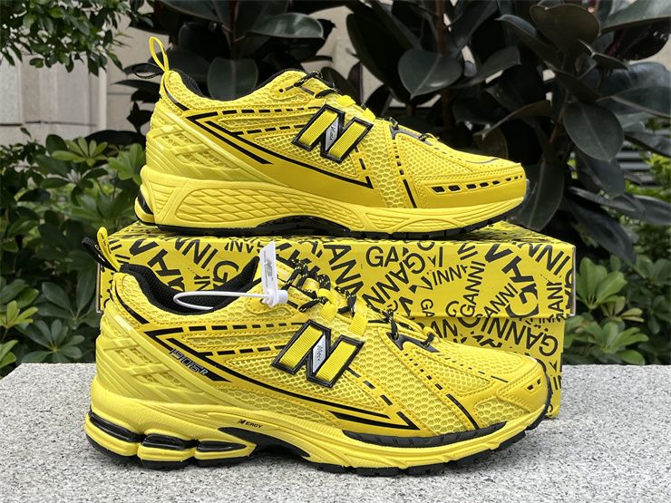 New Balance GANNI x 1906R Blazing Yellow M1906RGA