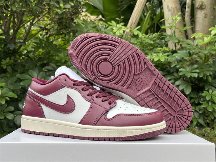Nike Air Jordan 1 Low Bordeaux DC0774-161